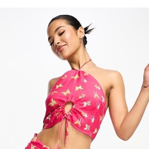 Something New halter neck cropped top in pink butterfly print. Size S. NWOT - Picture 1 of 9